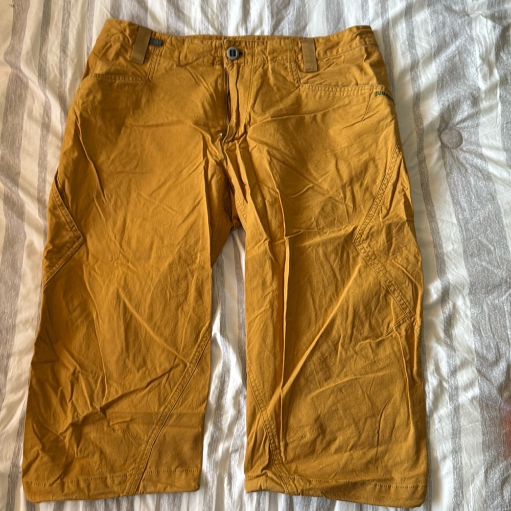 Patagonia Mne’s capris 34W. Excellent conditiondirion